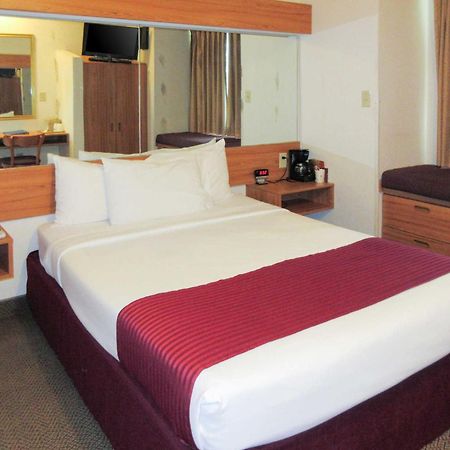 Quality Inn & Suites Robbinsville Buitenkant foto
