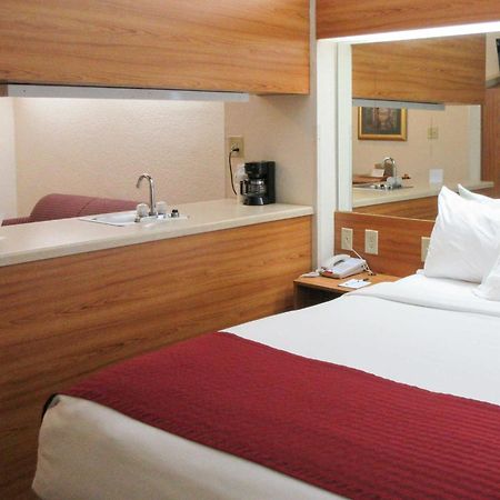 Quality Inn & Suites Robbinsville Buitenkant foto