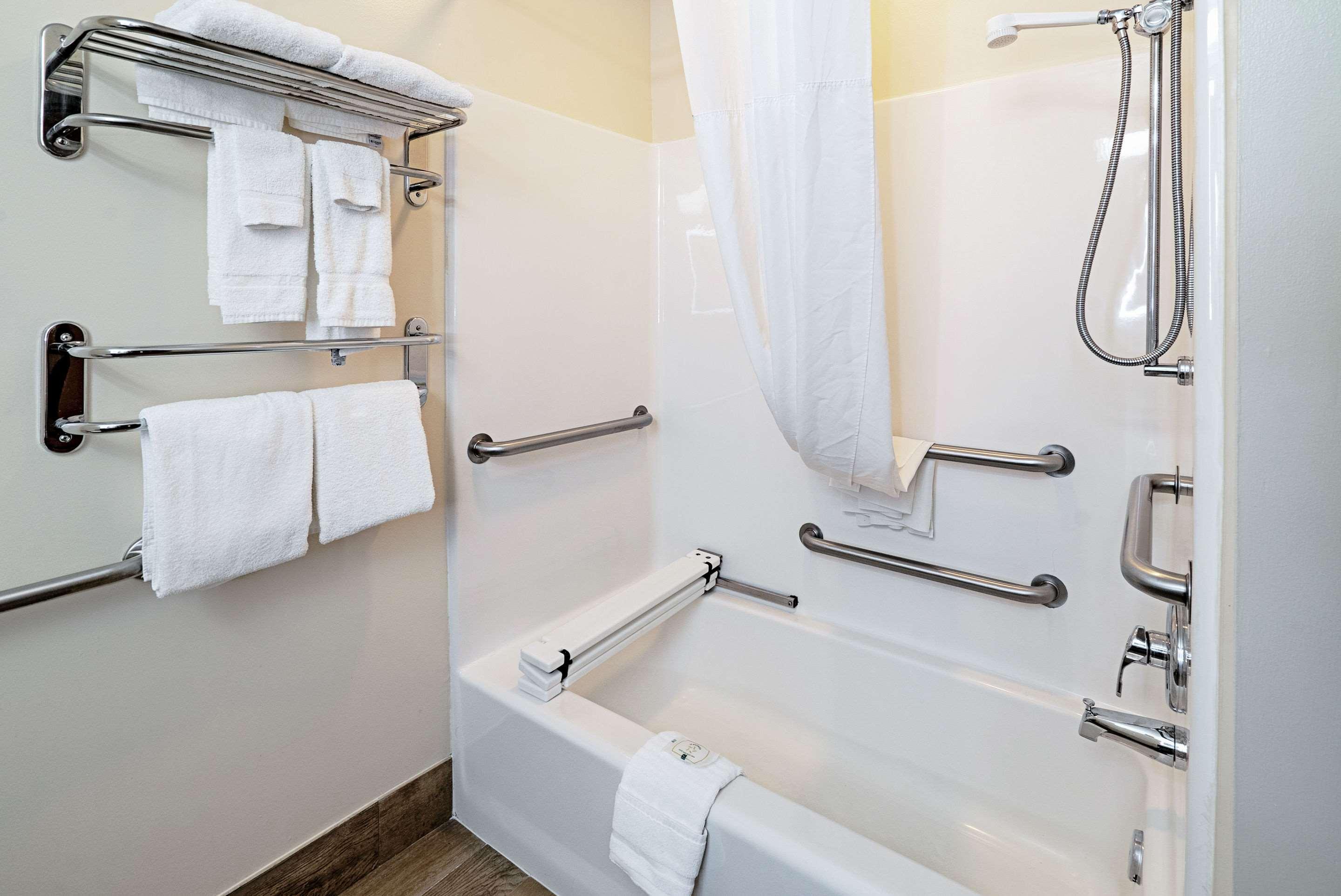 Quality Inn & Suites Robbinsville Buitenkant foto