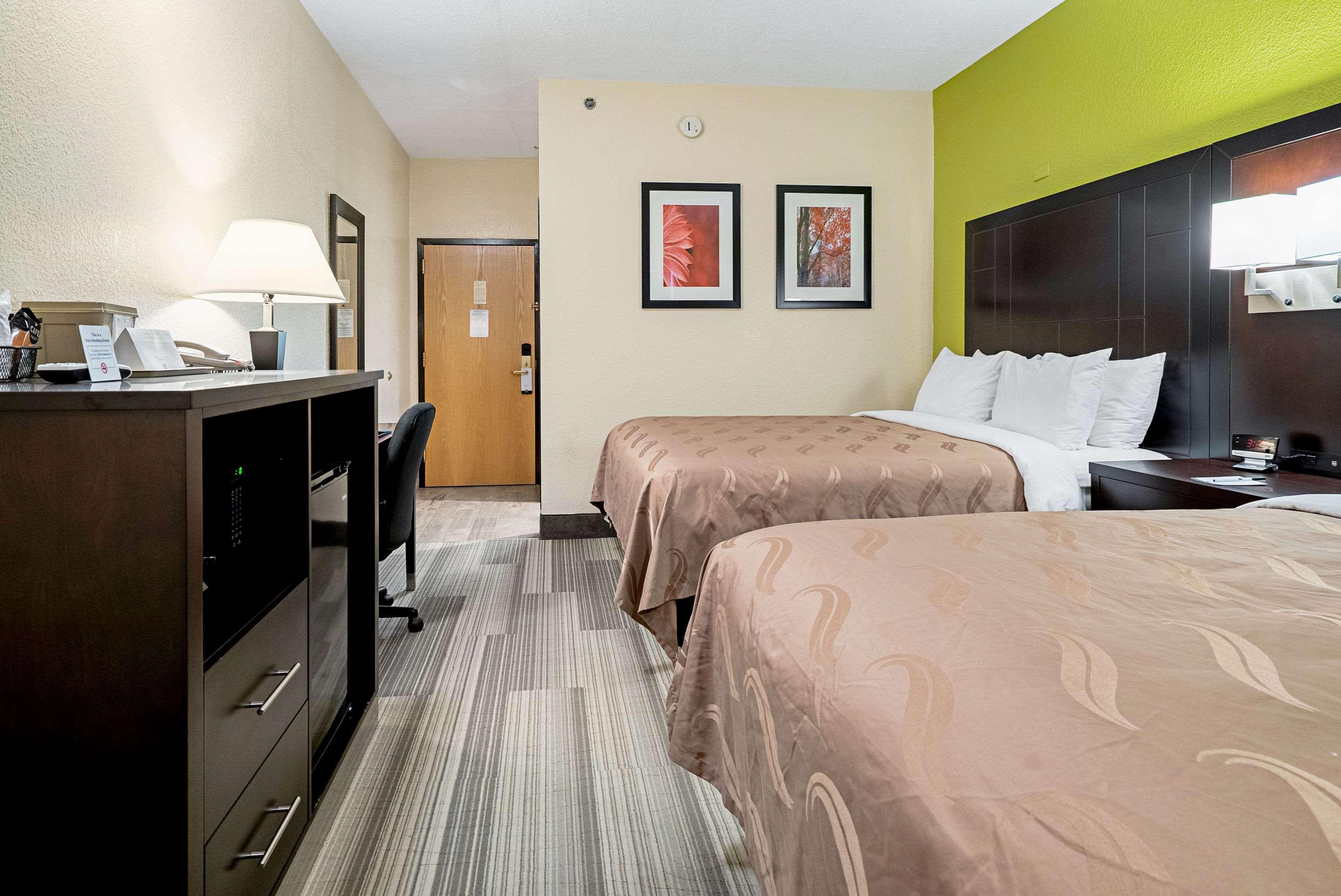 Quality Inn & Suites Robbinsville Buitenkant foto