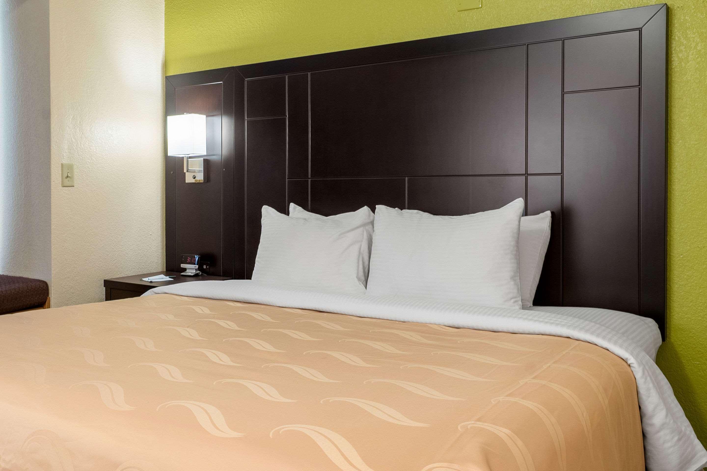 Quality Inn & Suites Robbinsville Buitenkant foto