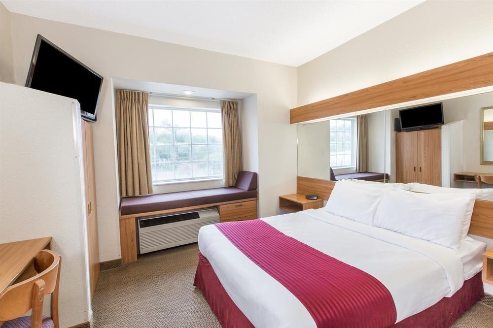 Quality Inn & Suites Robbinsville Buitenkant foto