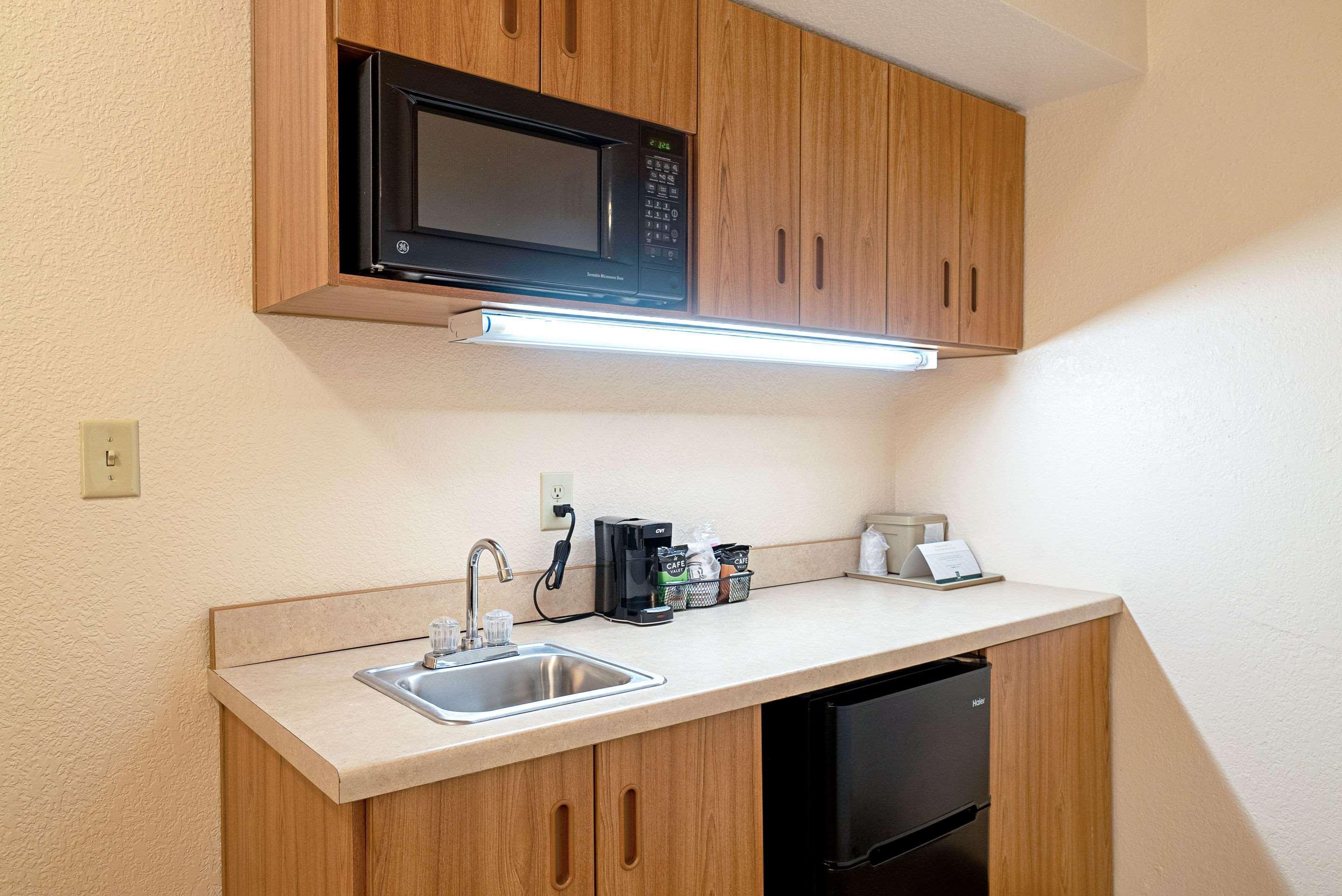 Quality Inn & Suites Robbinsville Buitenkant foto