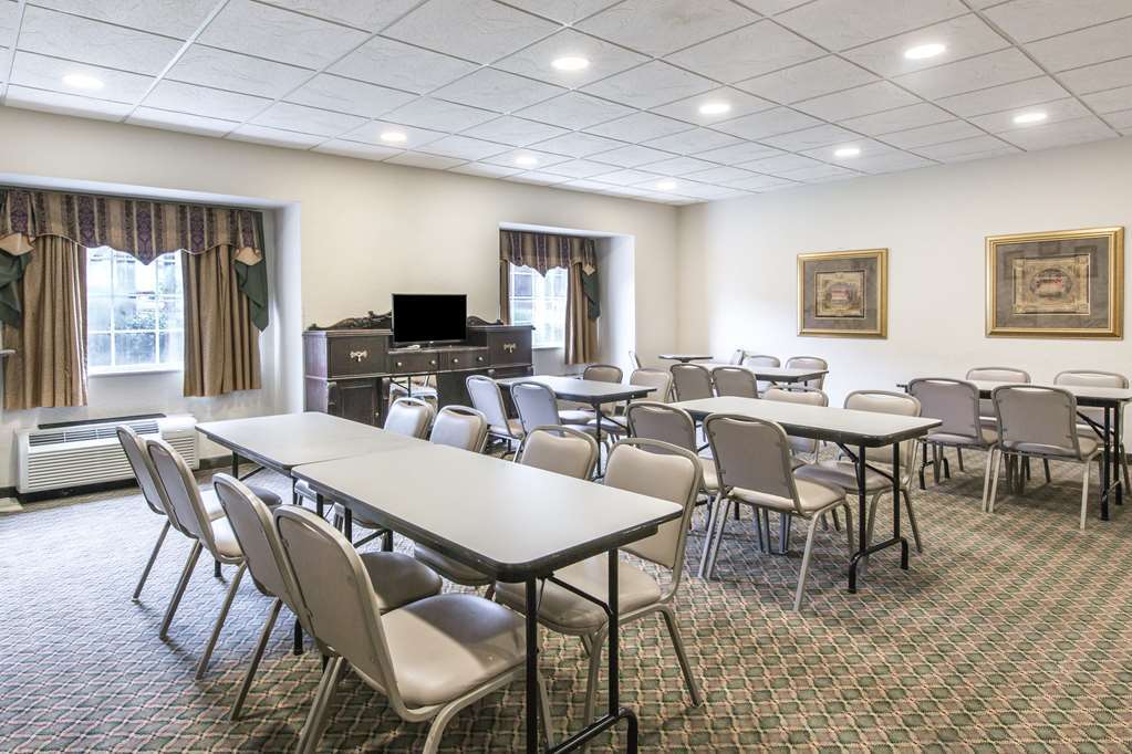 Quality Inn & Suites Robbinsville Faciliteiten foto