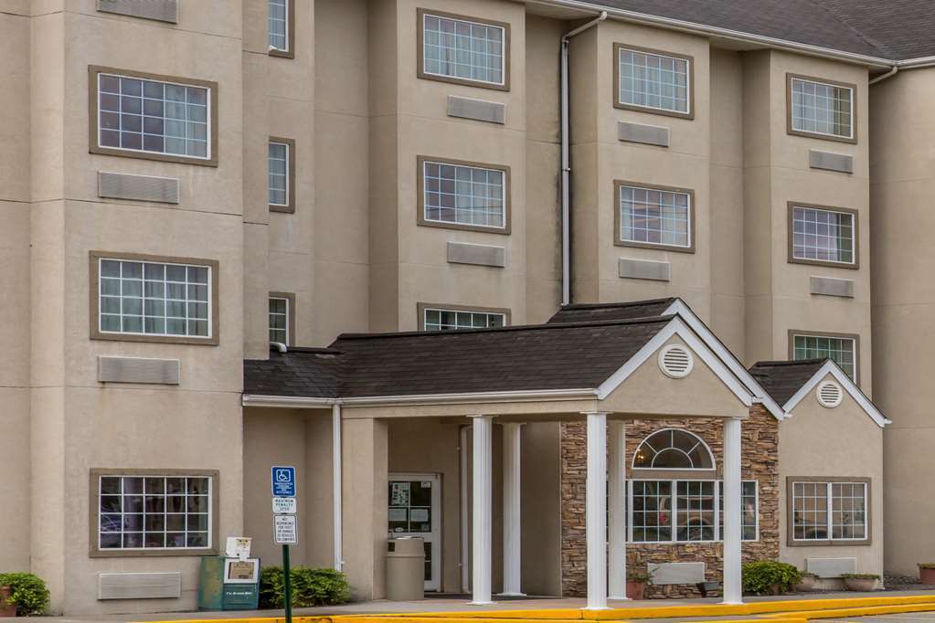 Quality Inn & Suites Robbinsville Buitenkant foto